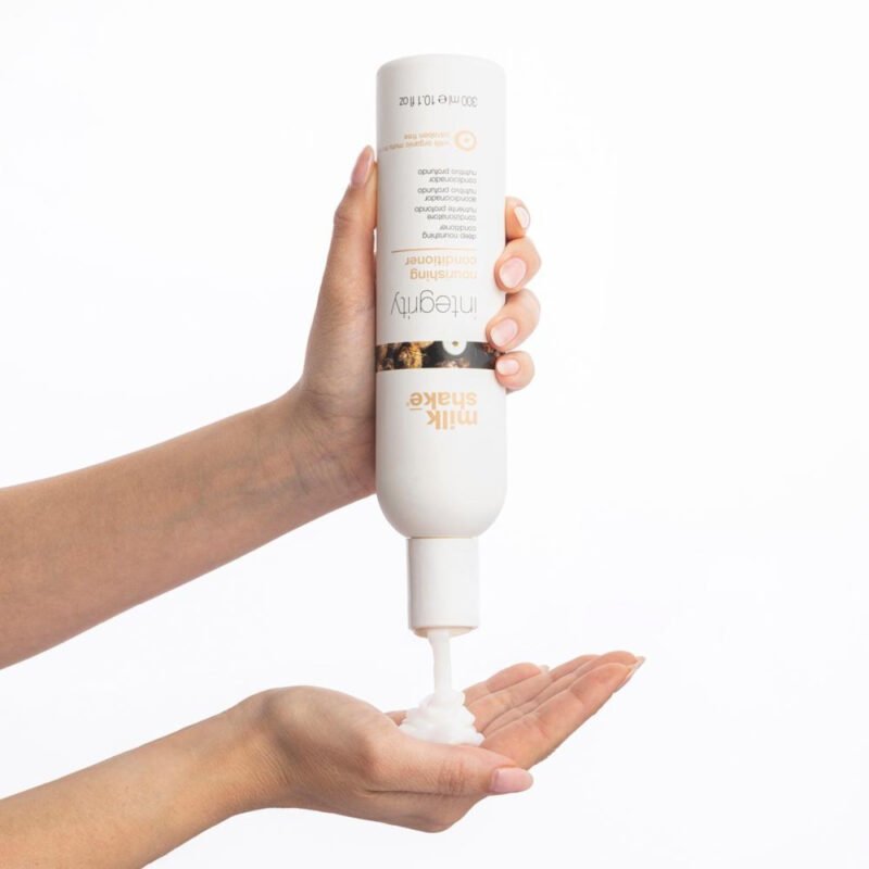 Alternative view of Milk Shake Curl Passion Conditioner kondicionierius garbanotiems ir banguotiems plaukams, 300 ml